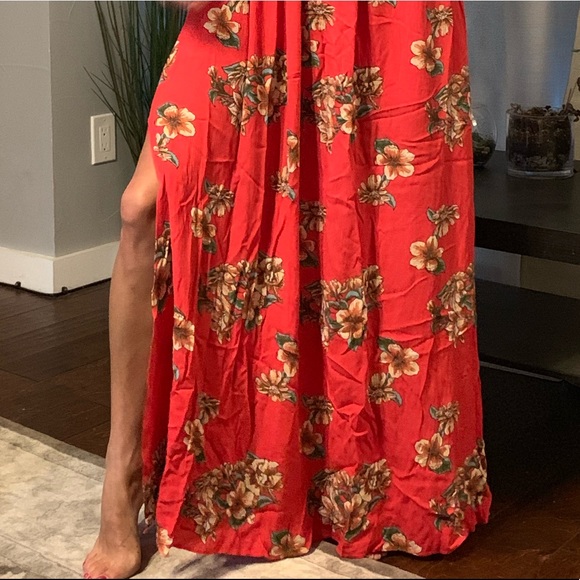 Red floral maxi dress - Picture 2 of 4